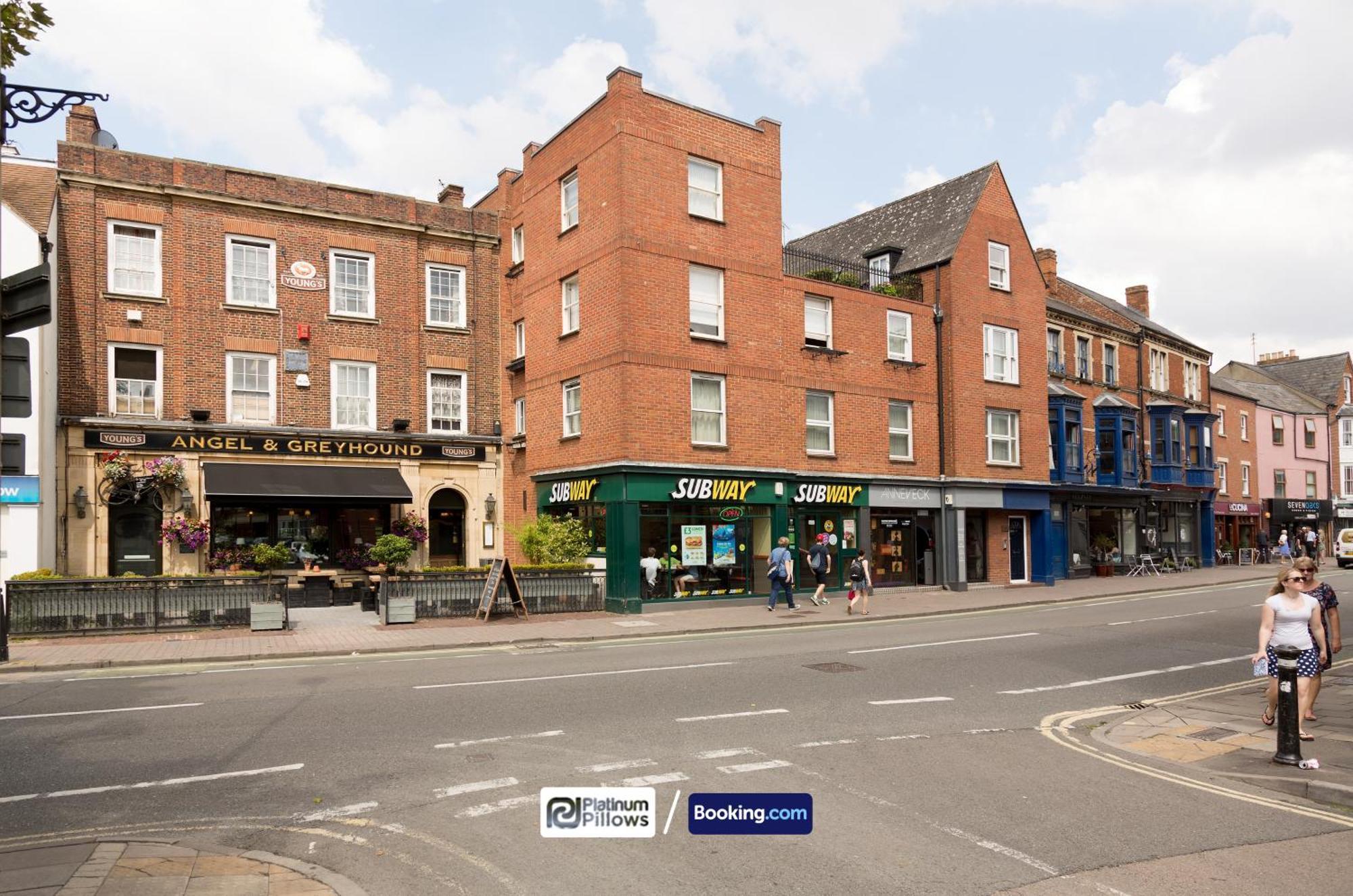 Modern Oxford 4 Bedroom Apartment, Contractor Accommodation, Walkable Into City Centre, Weekly & Monthly Deals Bagian luar foto