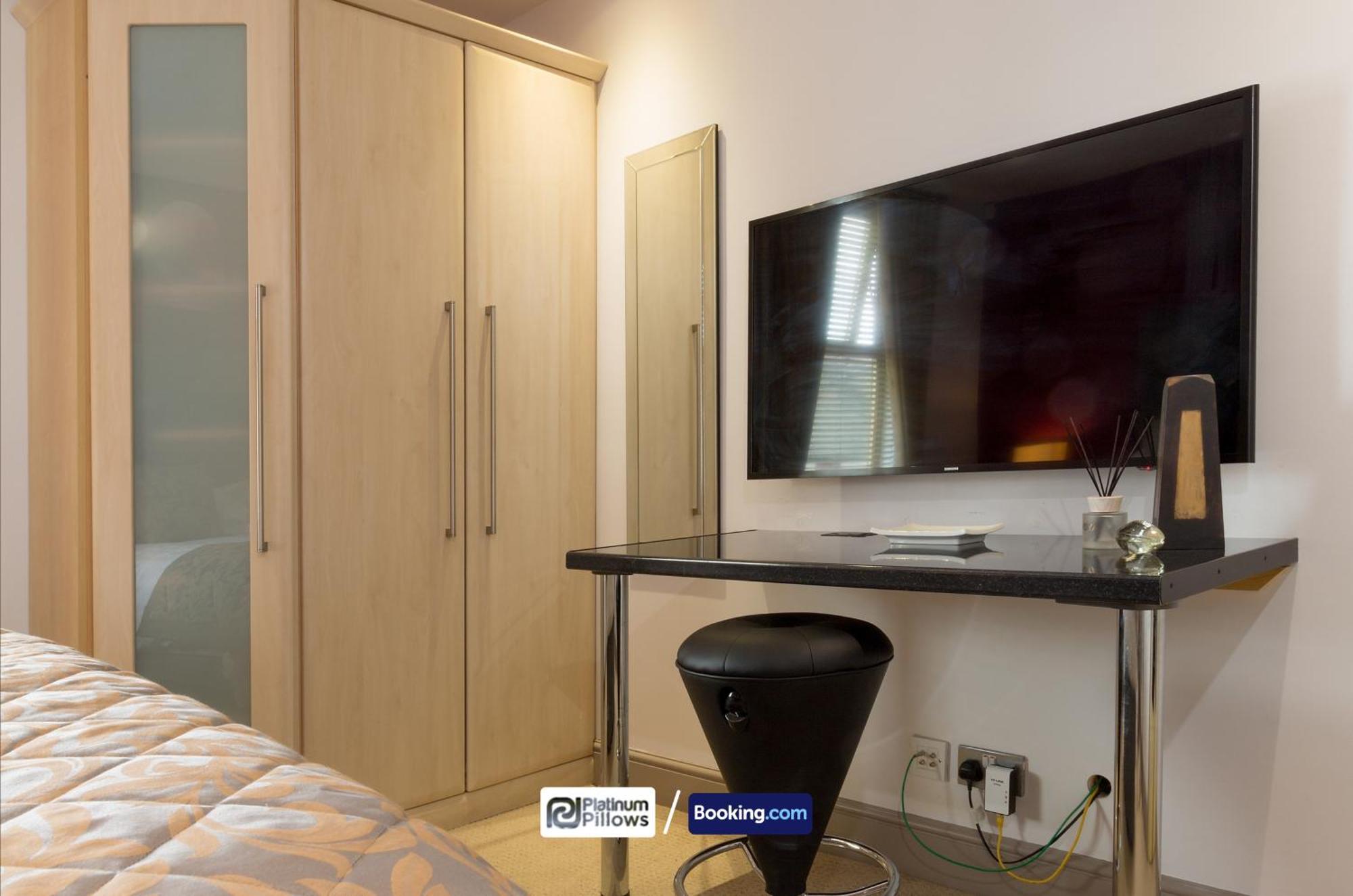 Modern Oxford 4 Bedroom Apartment, Contractor Accommodation, Walkable Into City Centre, Weekly & Monthly Deals Bagian luar foto