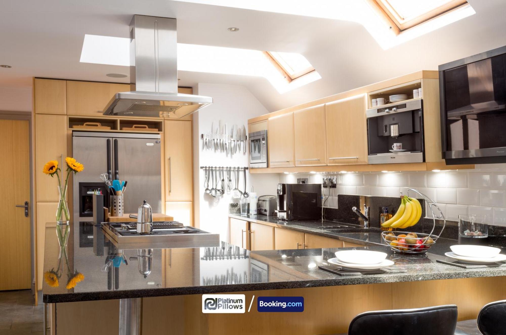 Modern Oxford 4 Bedroom Apartment, Contractor Accommodation, Walkable Into City Centre, Weekly & Monthly Deals Bagian luar foto
