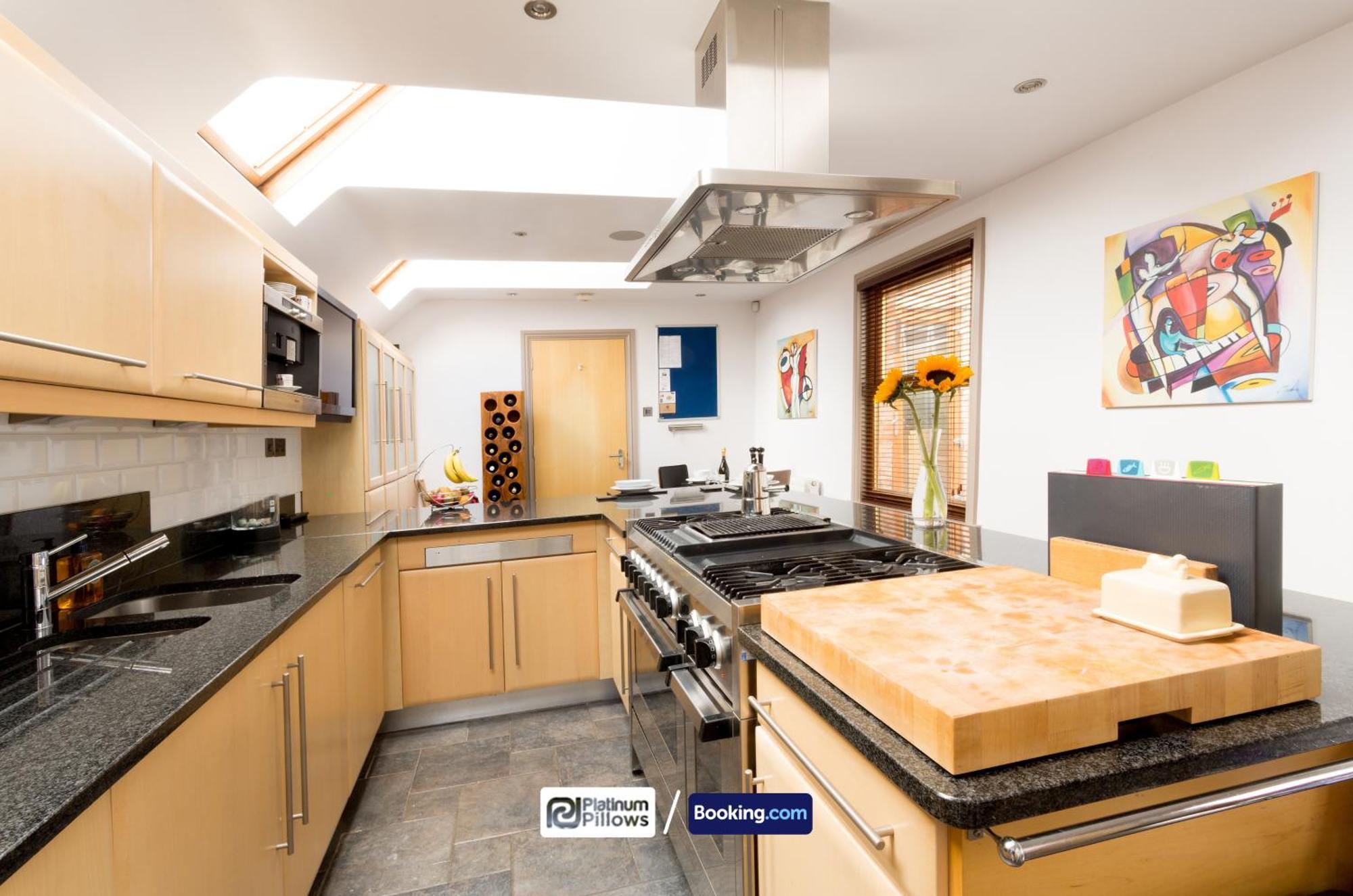 Modern Oxford 4 Bedroom Apartment, Contractor Accommodation, Walkable Into City Centre, Weekly & Monthly Deals Bagian luar foto