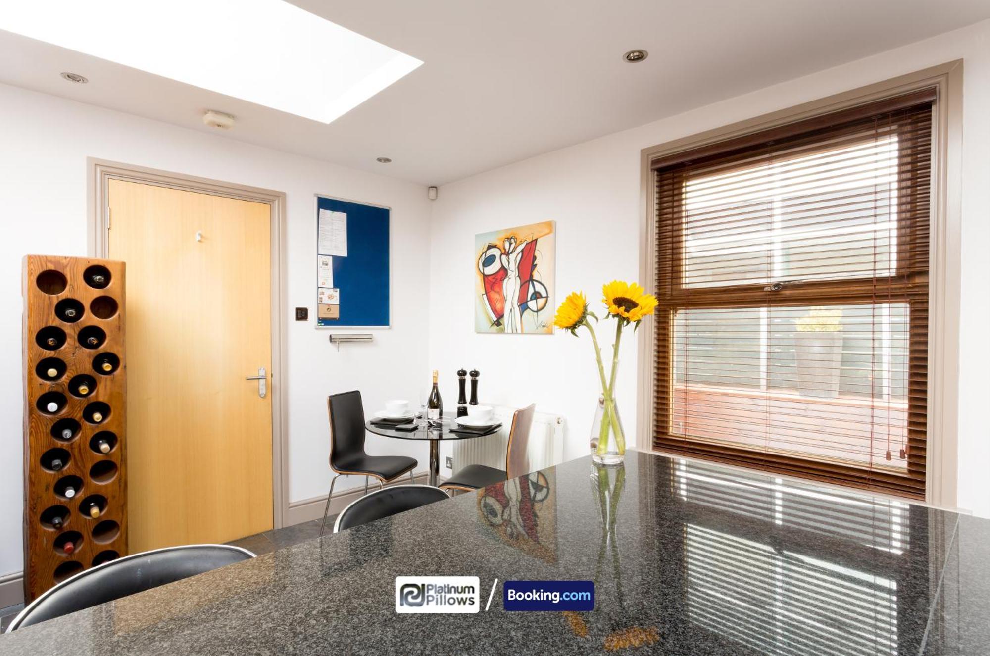 Modern Oxford 4 Bedroom Apartment, Contractor Accommodation, Walkable Into City Centre, Weekly & Monthly Deals Bagian luar foto